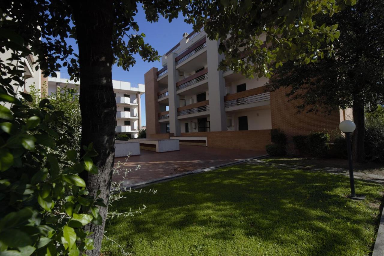 Le Residenze Di Santa Costanza - Mirto/Corbezzolo Aparthotel San Vincenzo Buitenkant foto